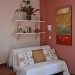 Апартаменты Elegant Maisonettes