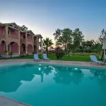 Elegant Maisonettes Apartman